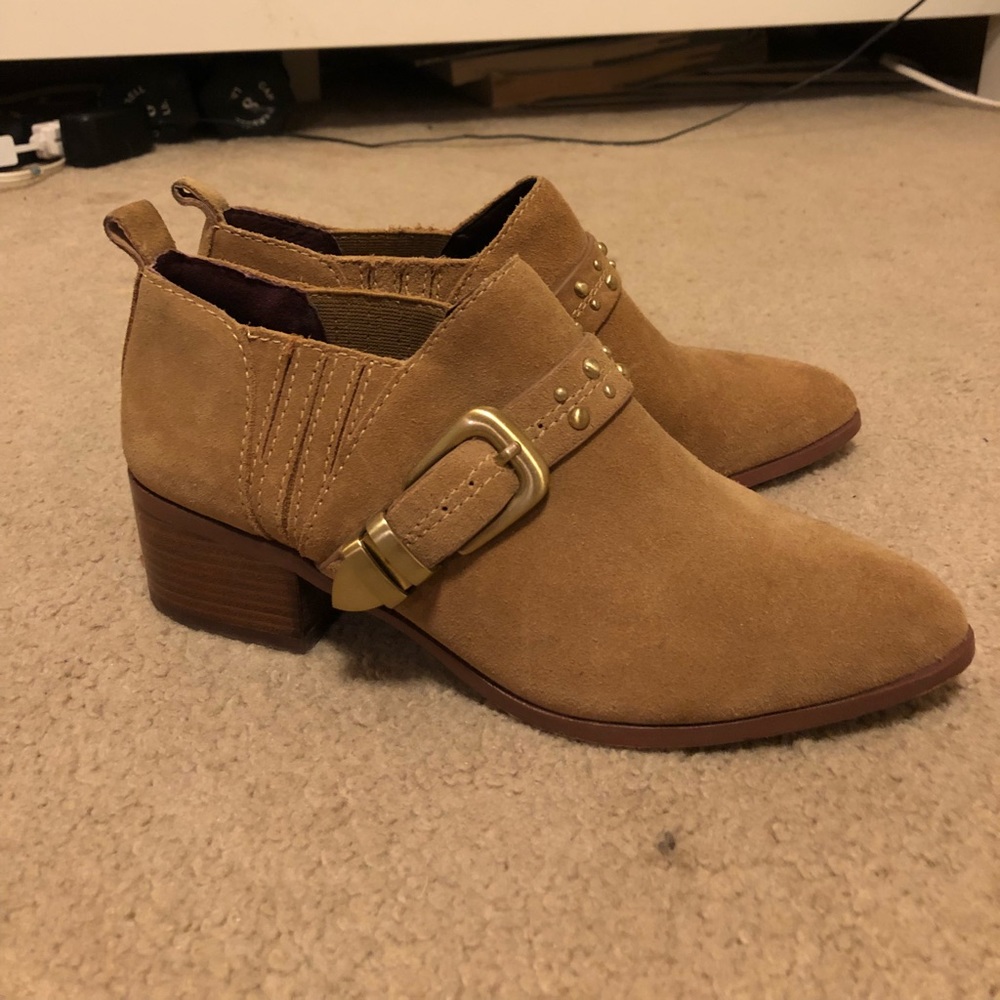 Brand new BCBG booties